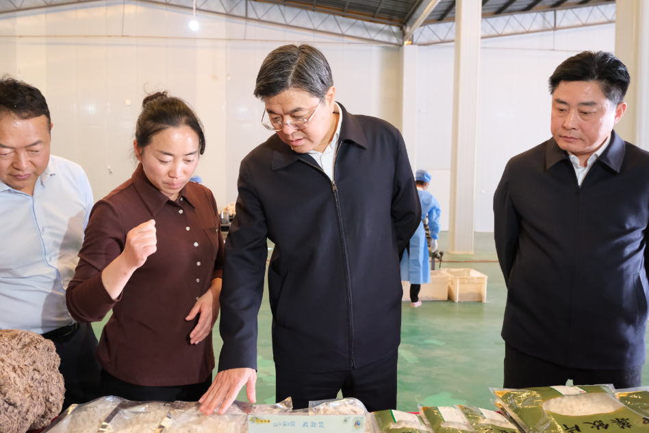 張子建到雙柏縣宣講習(xí)近平總書(shū)記考察云南重要講話(huà)精神并調(diào)研